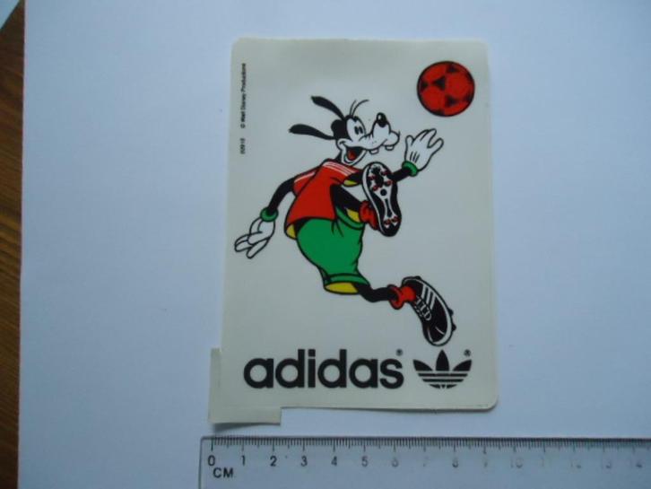 sticker oud ADIDAS Goofy walt disney strip cartoon voetbal, Verzamelen, Stickers, Zo goed als nieuw, Verzenden