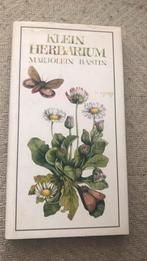 Klein Herbarium - Marjolein Bastin, Boeken, Natuur, Ophalen of Verzenden, Zo goed als nieuw, Bloemen, Planten en Bomen
