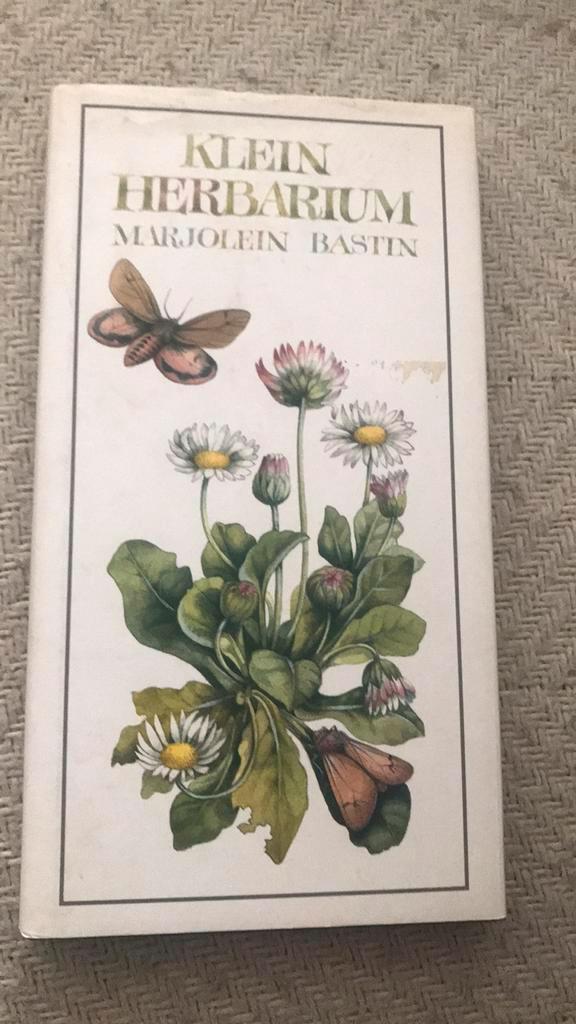 Klein Herbarium - Marjolein Bastin, Boeken, Natuur, Zo goed als nieuw, Bloemen, Planten en Bomen, Ophalen of Verzenden