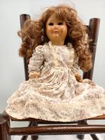 Oude pop met bewegende ogen en oogleden en huilmechanisme, Antiek en Kunst, Antiek | Speelgoed, Ophalen of Verzenden