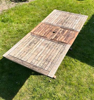 Zware kwaliteit verstelbare Teak houten tafel  beschikbaar voor biedingen