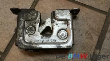 Motorkapslot BMW 1 3 4 6 serie X1 X3 E8X E9X E6X 51237115229 beschikbaar voor biedingen