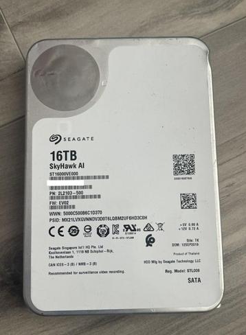 2x 16TB Seagate SkyHawk AI ST16000VE600 (350,- voor 2) beschikbaar voor biedingen