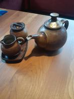 Theepot , melkkan, suikerpot. Handgemaakt., Antiek en Kunst, Antiek | Keramiek en Aardewerk, Ophalen of Verzenden