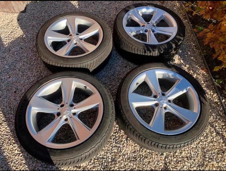 Gebruikte Mitsubishi 19-inch winterset, Auto-onderdelen, Banden en Velgen, Banden en Velgen, Winterbanden, 19 inch, 235 mm, Personenwagen