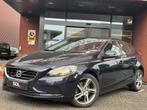 Volvo V40 2.0 T2 Momentum // CAMERA // CRUISE / € 14.945,0, Auto's, Stof, USB, 4 cilinders, 1969 cc