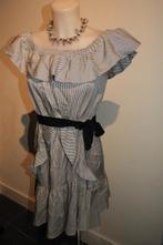 Maje prachtige jurk wijde hals grote voilants strik band M, Maat 38/40 (M), Overige kleuren, Verzenden, Knielengte