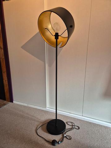 Stijlvolle Staande Lamp - 155cm beschikbaar voor biedingen