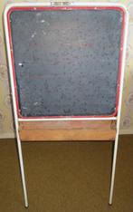 Vintage opklapbaar schoolbord met bakje. Retro krijtbord., Ophalen, Gebruikt, Krijtbord