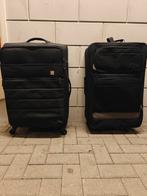 Cabine koffers 2 stuks, Hard kunststof, Zo goed als nieuw, 70 cm of meer, Wieltjes