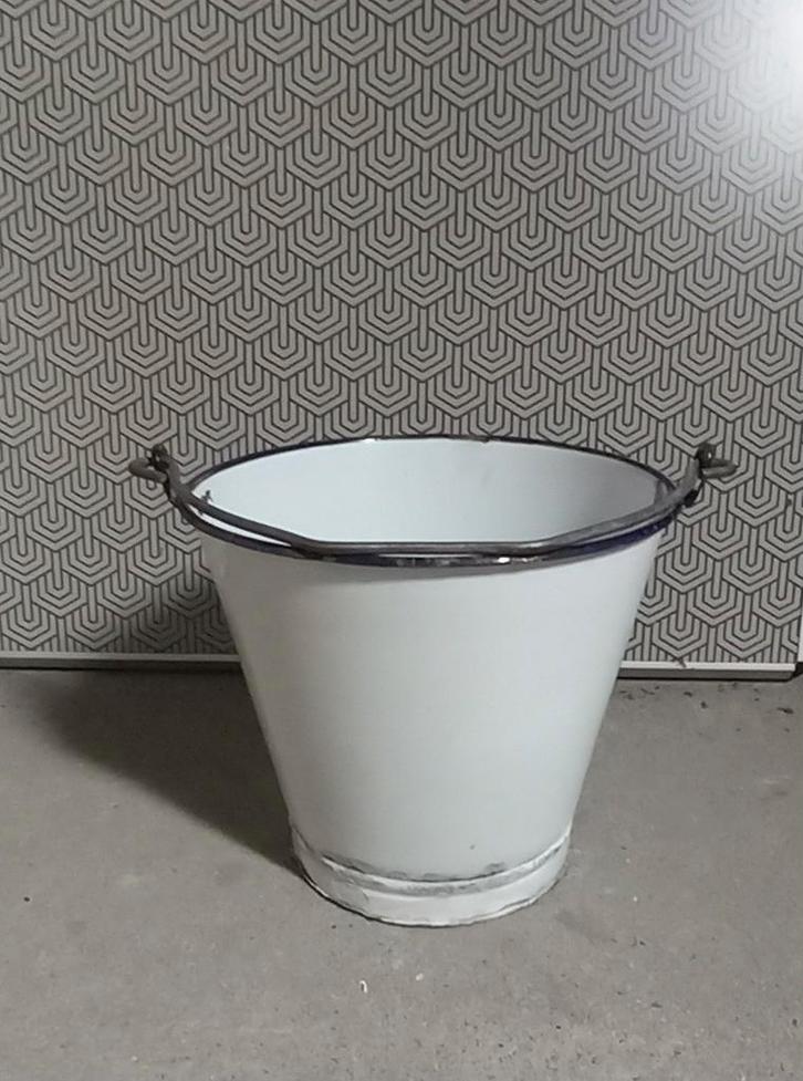 Emaille Emmer met Blauwe Rand - Vintage Gebruikerssporen, Antiek en Kunst, Antiek | Emaille, Ophalen