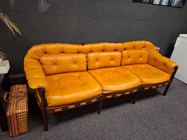 Een 3 zits en 2x 1 zits bank van Arne Norell, Huis en Inrichting, Banken | Bankstellen, Gebruikt, Minder dan 150 cm, 75 tot 100 cm