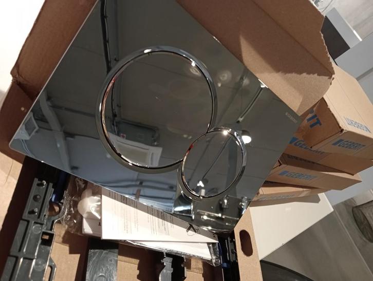geberit drukplaat, Doe-het-zelf en Verbouw, Sanitair, Nieuw, Ophalen