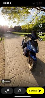 Kymco super 8 oude hok die het wel doet, Fietsen en Brommers, Scooters | Kymco, Ophalen, Overige modellen, Maximaal 45 km/u, Benzine