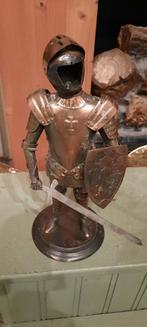 Metalen ridderbeeld met zwaard en schild, Ophalen of Verzenden