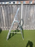 Trap/ huishoudtrap van 5 tredes te koop, Doe-het-zelf en Verbouw, Ladders en Trappen, Ophalen, Gebruikt, Minder dan 2 meter