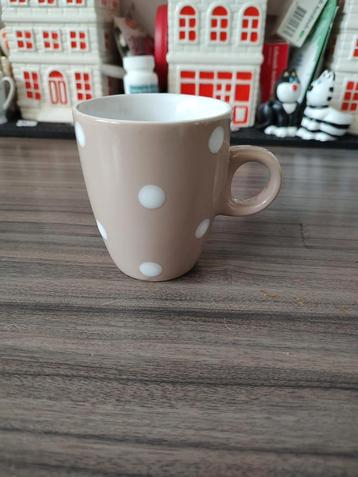 Union Pacific Tableware Mok met Stippen beschikbaar voor biedingen