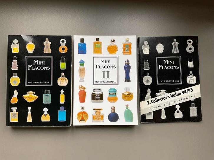 Parfum catalogussen, Verzamelen, Parfumverzamelingen, Zo goed als nieuw, Ophalen of Verzenden