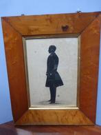 Silhouette van staande man in noten lijst 19e eeuw., Ophalen of Verzenden