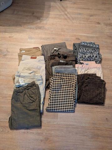 Dozen dameskleding (10 of 15 euro per doos) beschikbaar voor biedingen