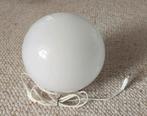Witte bol lamp, Huis en Inrichting, Lampen | Tafellampen, Ophalen, Zo goed als nieuw, Glas, Modern