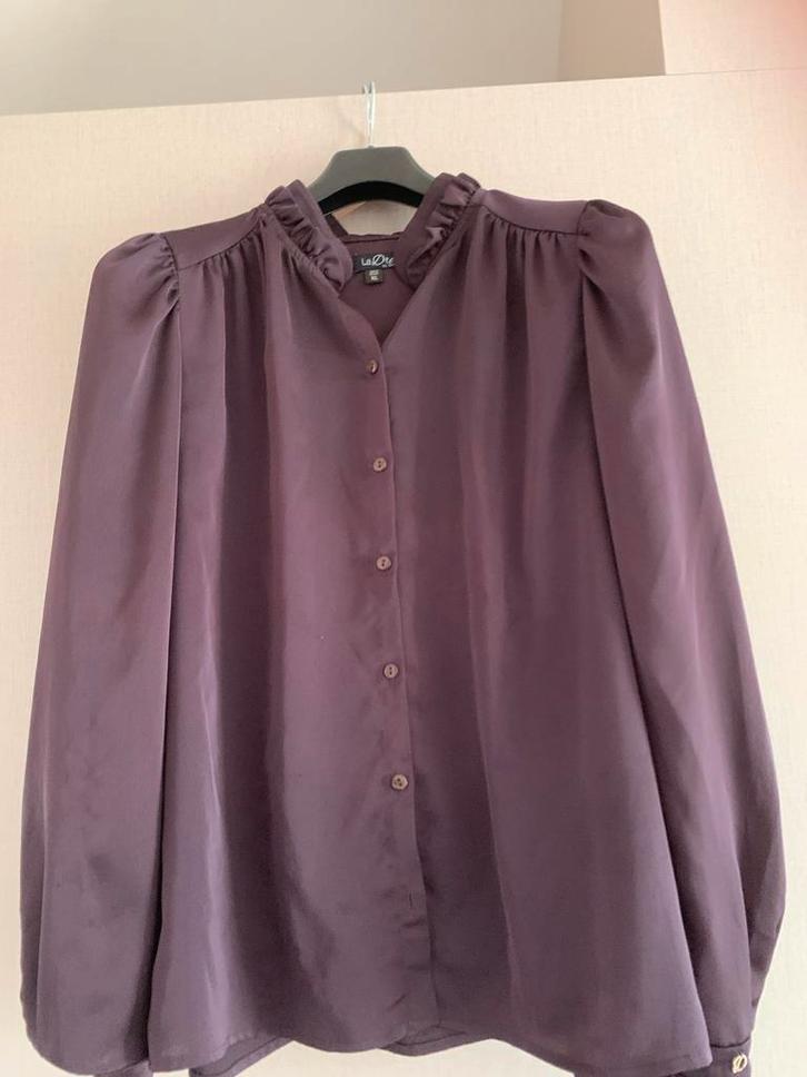 LaDress xl bouse Bordeaux satin blouse zelfde kleur pak xl, Kleding | Dames, Blouses en Tunieken, Zo goed als nieuw, Maat 38/40 (M)