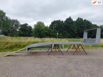 Oprijbak Autotransporter Gegalvaniseerd beschikbaar voor biedingen