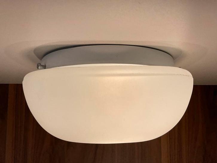 Plafondlamp opaalglas Massive afmetingen 20x20 cm, Huis en Inrichting, Lampen | Plafondlampen, Gebruikt, Glas, Ophalen of Verzenden