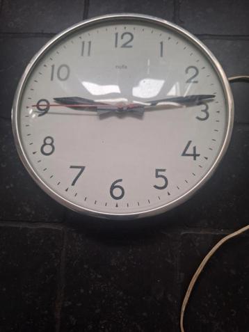 Vintage Schoolklok - Diameter 28,5 cm beschikbaar voor biedingen