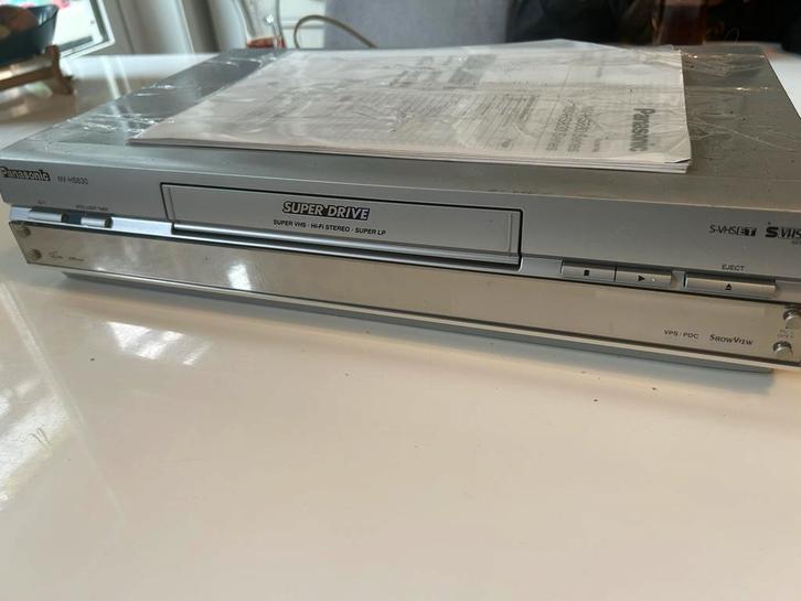 Panasonic Super VHS Videorecorder - Super Drive. Hs 830, Audio, Tv en Foto, Videospelers, Gebruikt, VHS-speler of -recorder, Ophalen of Verzenden