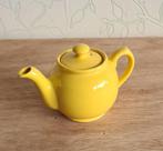 te koop: kleine gele Sadler theepot, tea for one, Ophalen of Verzenden, Gebruikt, Aardewerk