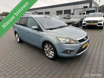 Ford Focus Wagon 1.6 Ghia beschikbaar voor biedingen