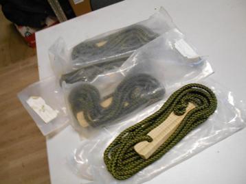 Touw met spanner Nederlands leger tent beschikbaar voor biedingen