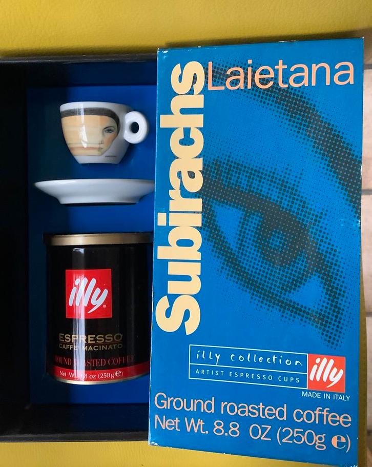 NIEUW illy espressokopje Laietana van Subirachs 1998, Huis en Inrichting, Keuken | Servies, Nieuw, Kop(pen) en/of Schotel(s), Overige stijlen