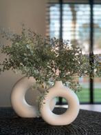 Set witte donut vaas, nieuw!, Huis en Inrichting, Woonaccessoires | Vazen, Ophalen of Verzenden, Zo goed als nieuw, Wit, Minder dan 50 cm
