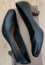 Tamaris - zwart leren pumps, maat 39, Tamaris, Ophalen of Verzenden, Zo goed als nieuw, Instappers