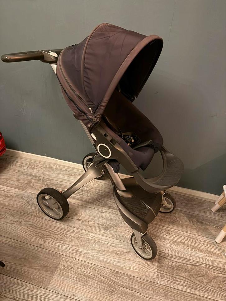 Mooie stokke kinderwagen, Kinderen en Baby's, Kinderwagens en Combinaties, Zo goed als nieuw, Overige merken, Ophalen