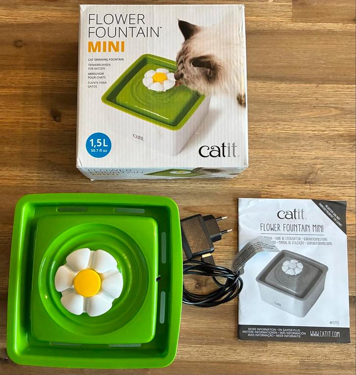 Catit fonteintje, vers water voor de kat, nieuw!, Dieren en Toebehoren, Kattenvoerbakken en Drinkbakken, Nieuw, Automatisch, Ophalen of Verzenden