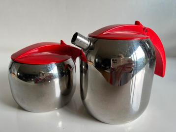 Vintage Set Prodotti Stella Italy Koffiekan-Melkkan RVS Rood beschikbaar voor biedingen