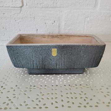 Vintage Rimac bloempot rechthoekig beschikbaar voor biedingen