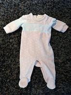 Velours guess onesie 0-3 maanden, Ophalen of Verzenden, Gebruikt