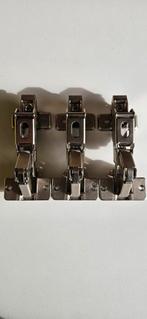 Keukenkast/ deur scharnieren merk Blum, Doe-het-zelf en Verbouw, IJzerwaren en Bevestigingsmiddelen, Ophalen of Verzenden, Zo goed als nieuw