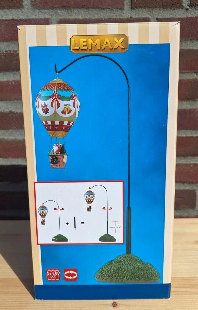 Lemax  "Holiday Cheer Hot Air Balloon" #84389, Diversen, Kerst, Zo goed als nieuw, Ophalen of Verzenden