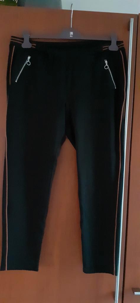 Zwarte broek maat xl 48-50  van  B- Copenhagen, Kleding | Dames, Grote Maten, Zo goed als nieuw, Broek of Spijkerbroek, Bruin
