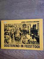 Oosterend in Feesttooi - Texel Janna Couperus-Medema, Boeken, Ophalen of Verzenden, Gelezen, Janna Couperus-Medema