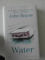 Water,  John Boyne, Ophalen of Verzenden, Zo goed als nieuw, Nederland
