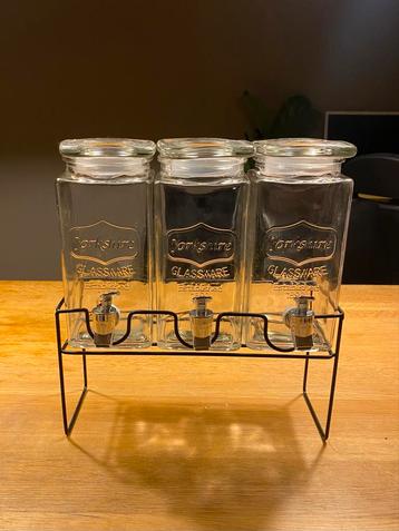 3x 1.5 liter Glas Sapdispenser met Houder sap tap beschikbaar voor biedingen
