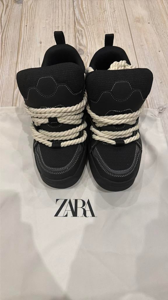 Zara Sneakers Maat 39, Zwart, Nieuw, Ophalen of Verzenden, Sneakers of Gympen