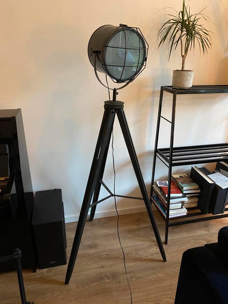 Staande lamp studio / Spotlight, Huis en Inrichting, Lampen | Vloerlampen, Gebruikt, 150 tot 200 cm, Glas, Hout, Metaal, Ophalen
