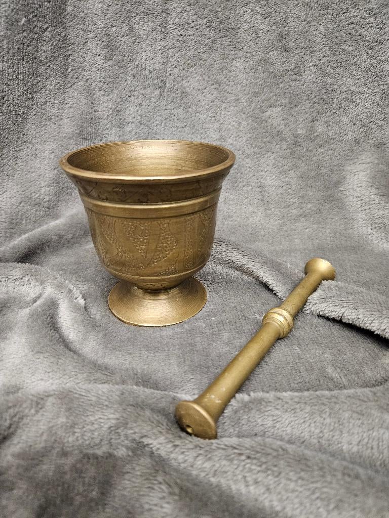 Oriëntal Vijzel met stamper, Antiek en Kunst, Antiek | Koper en Brons, Ophalen of Verzenden, Koper